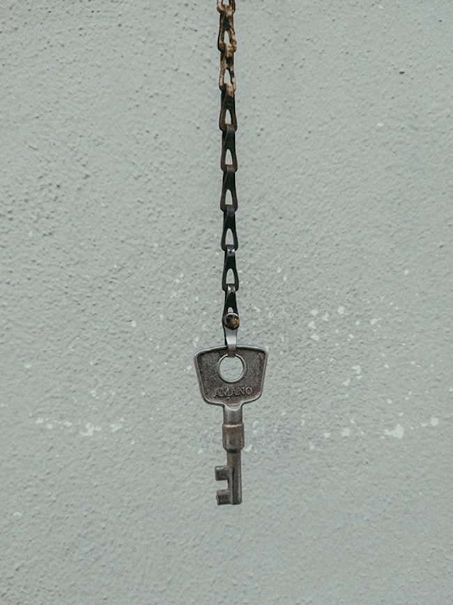 Dangling Lock Box Key