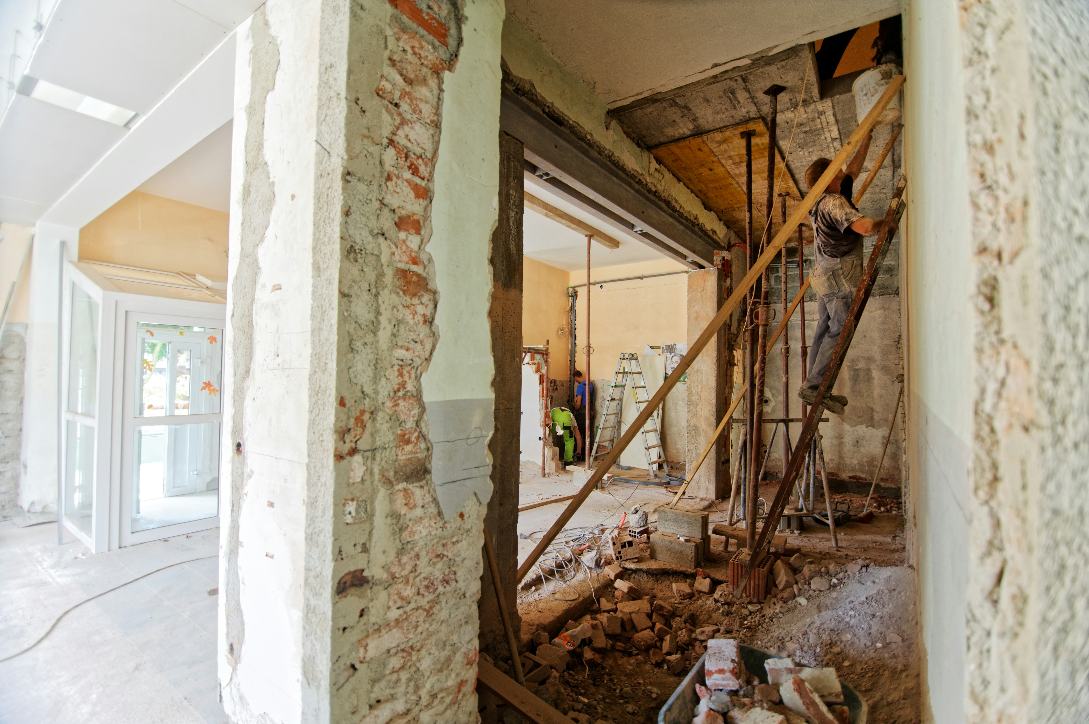 Construction restorationl after a water leak.