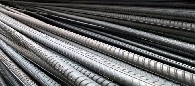 gunaan utama besi ulir adalah sebagai tulangan atau penguat dalam beton bertulang.