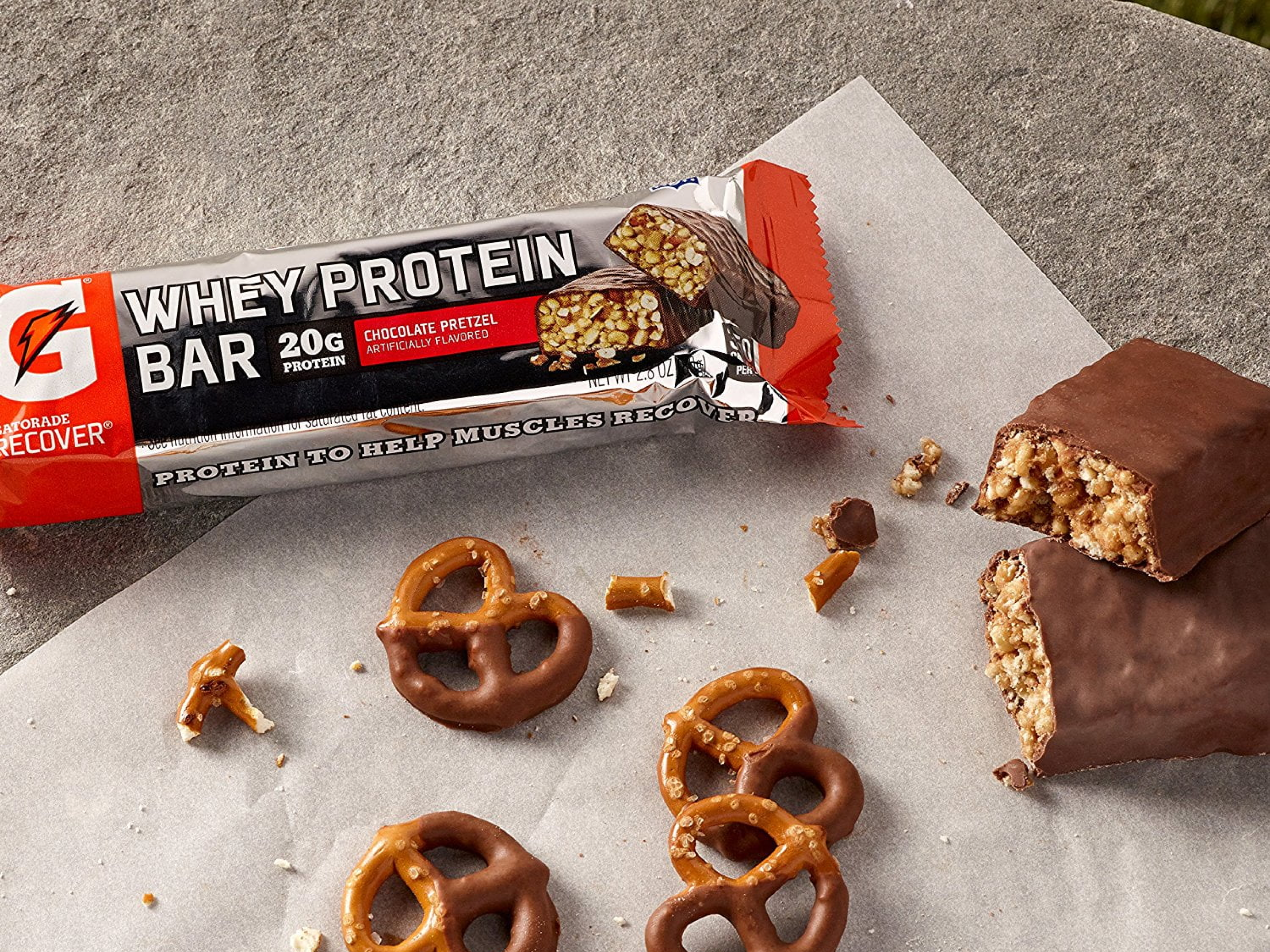 Protein bar with pretzels