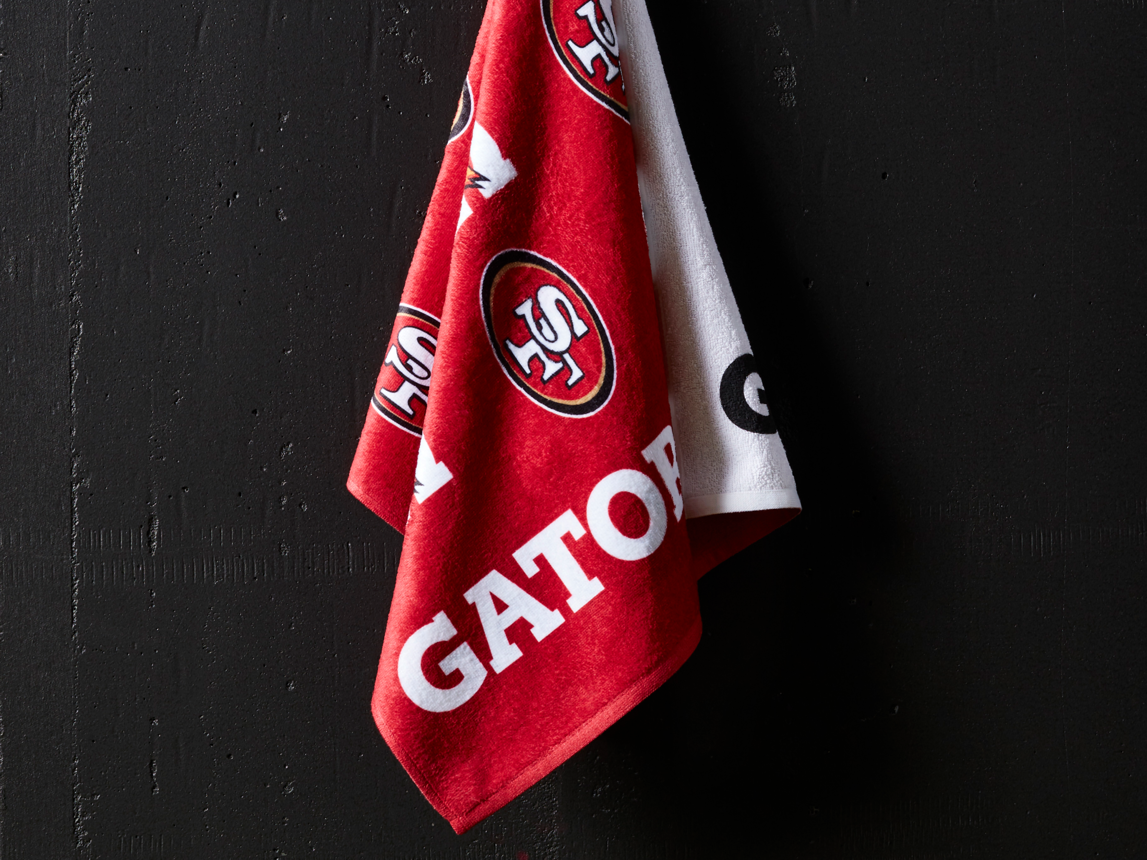 San Francisco 49ers Pro Towel Hanging