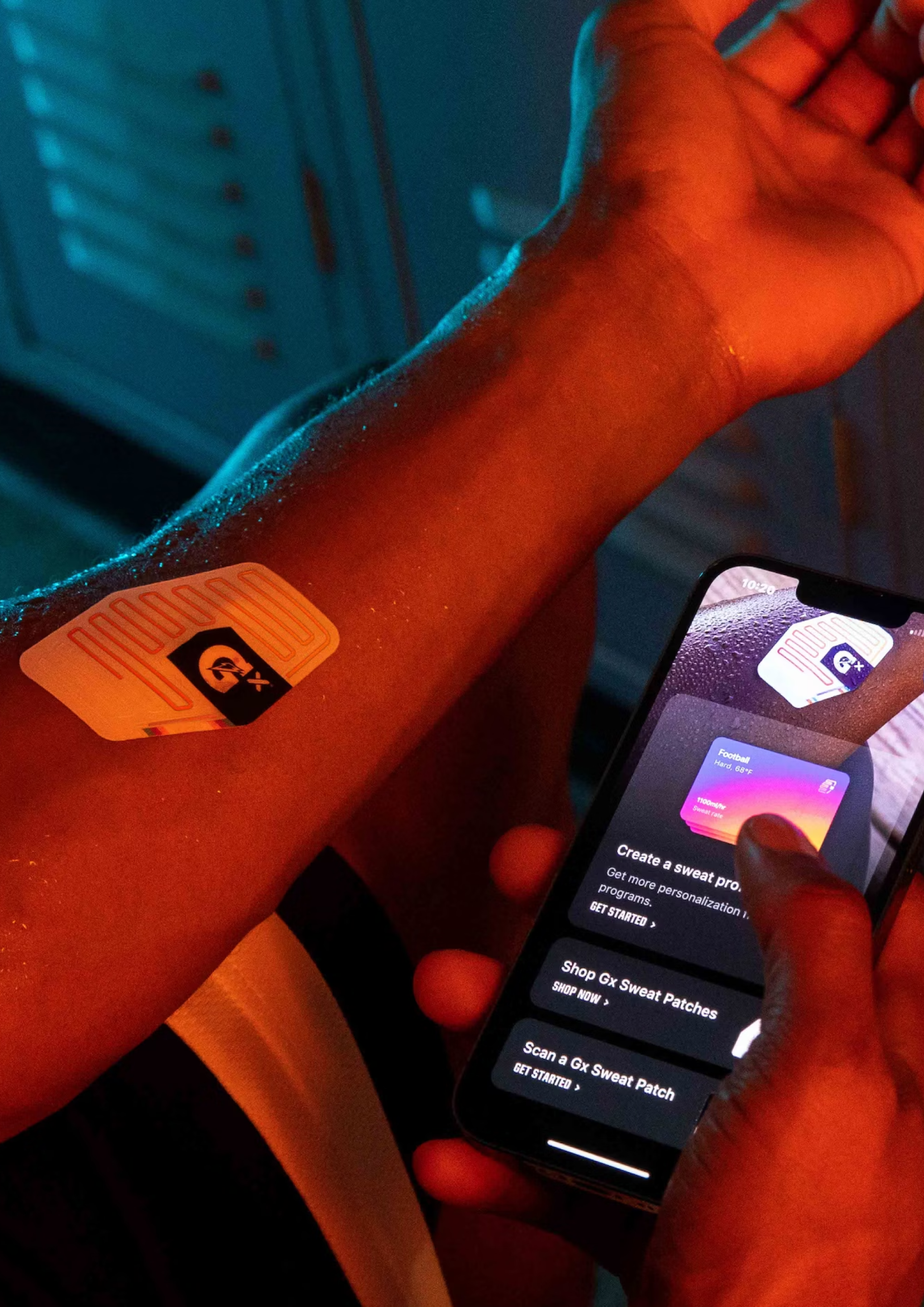 Athlete wearing sweat patch using Gx app for monitoring