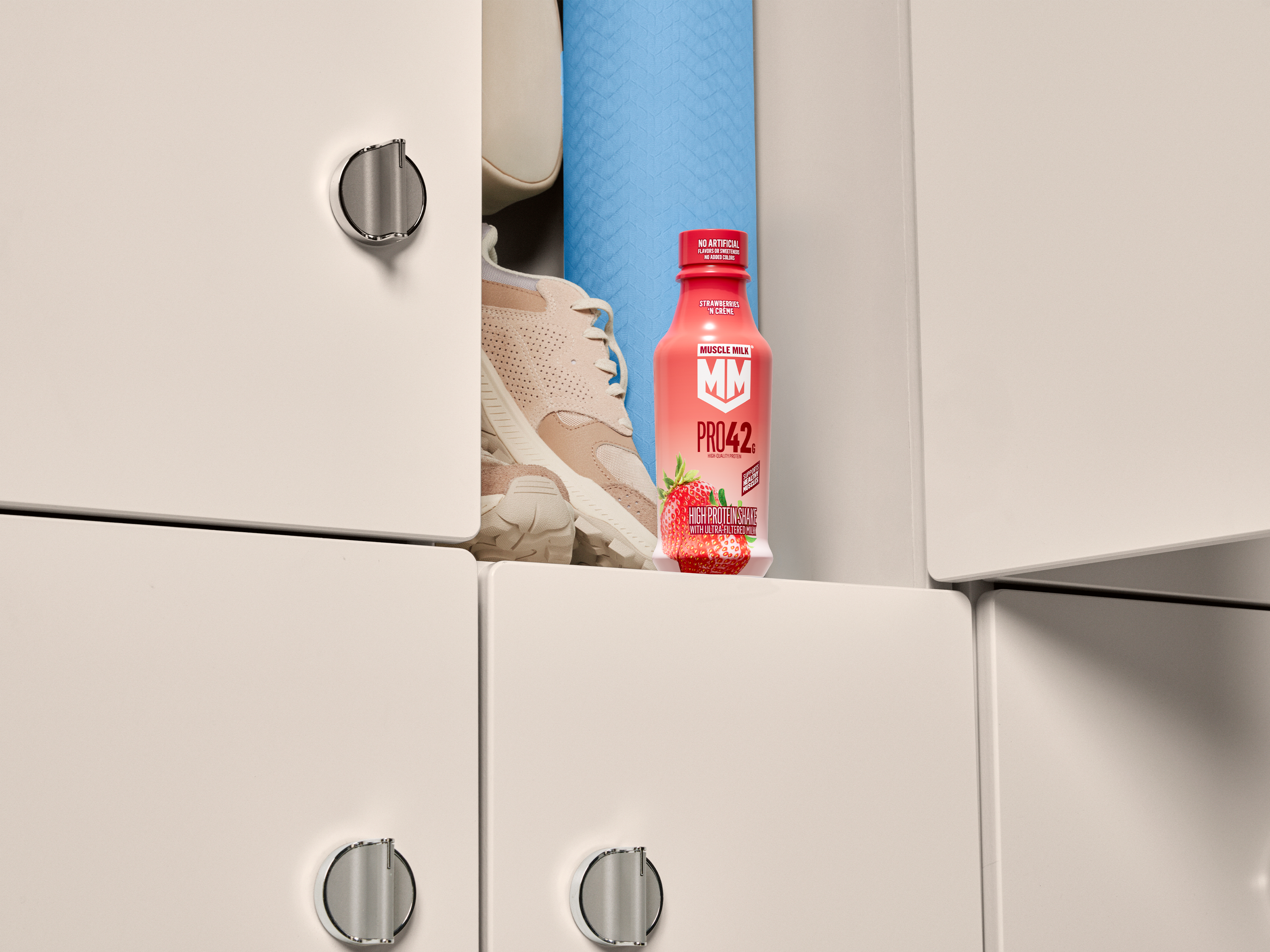 Muscle Milk ready to drink pro strawberry
