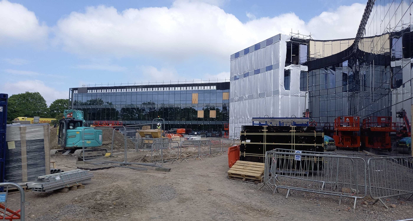 Aztec West 1000, Bristol Curtins