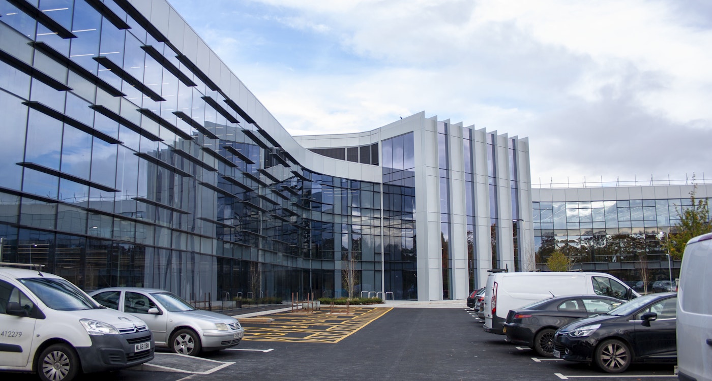 Aztec West 1000, Bristol Curtins