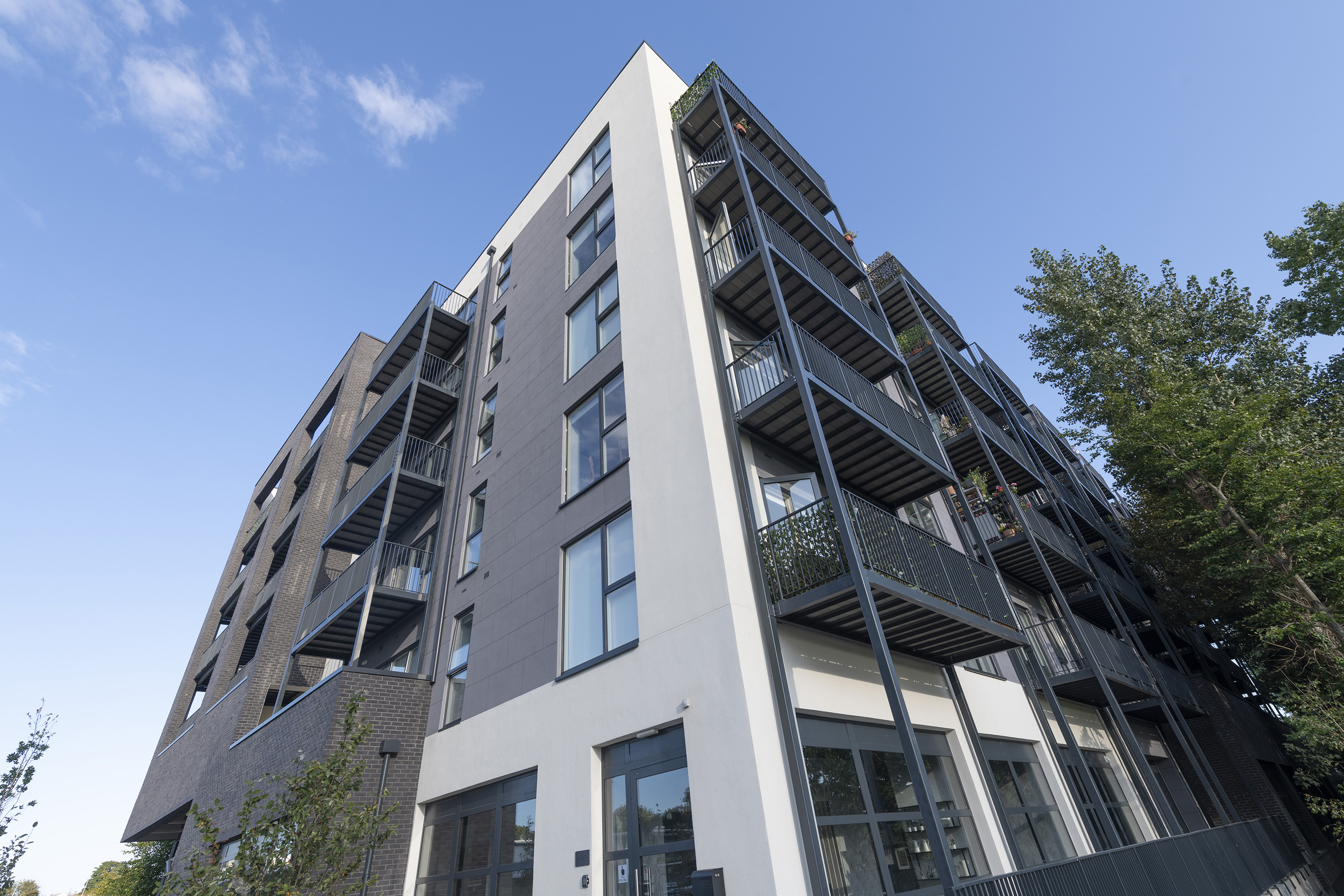 Joinery Pottery Road, Mentec House