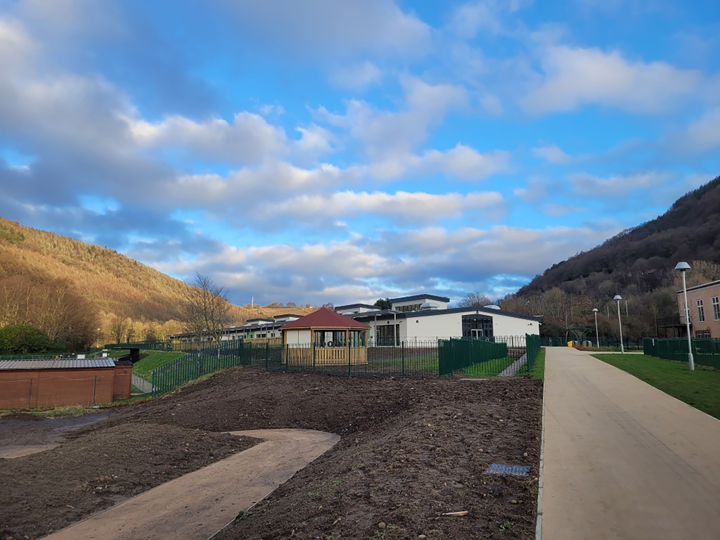 Cwm Gwyddon Primary School