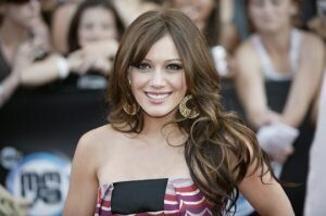 Hilary_Duff_3-300x199.jpg