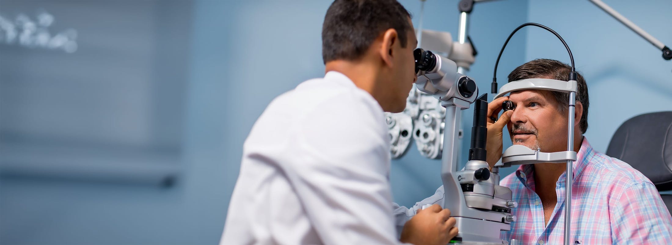 Dr. Omar Shakir examining patient