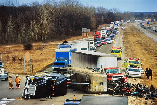 Why You Should Hire a Commercial Vehicle Accident Lawyer | Frenkel ...