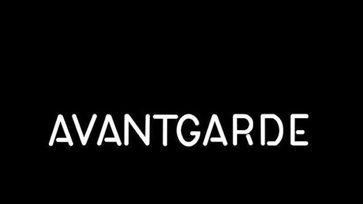 musta tausta sanoilla avant garde