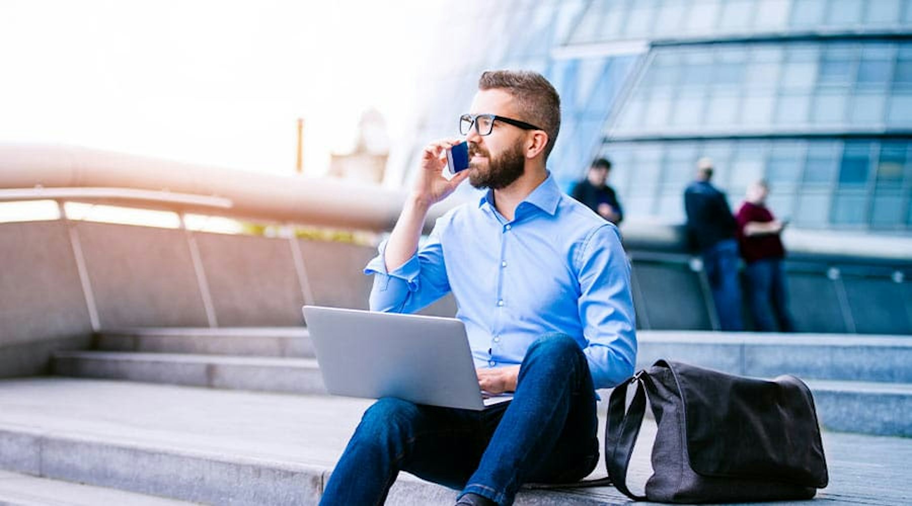 Você sabe como vender seguros pela internet ou até mesmo pelo WhatsApp? Veja algumas dicas básicas de como aumentar as suas vendas!