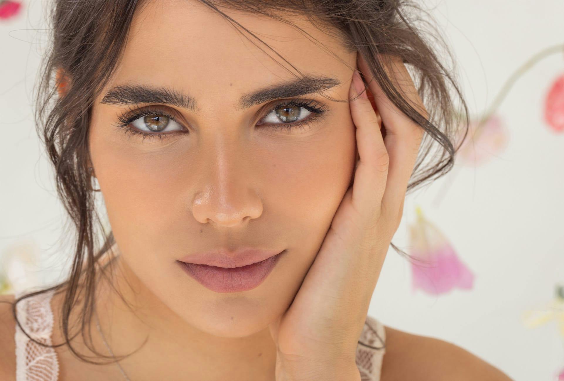 Woman with hazel eyes