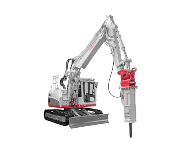 bagger takeuchi tb2150r von der seite arm ausgefahren