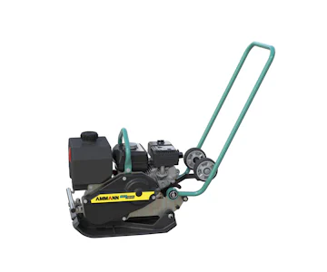 Rüttelplatte Ammmann APF1250 online mieten ruettelplatte ammann apf1250 von der linken seite