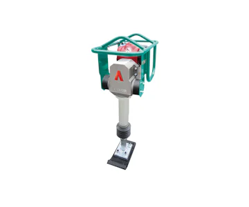 Stampfer Ammann ATR30 online mieten stampfer ammann atr30 schraeg von vorne