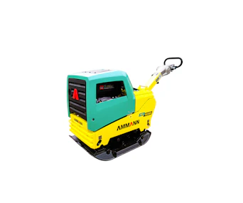 Rüttelplatte Ammann APH 60/85 online mieten ruettelplatte ammann aph 6085 schraeg von vorne