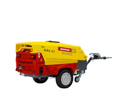 kompressor atlas copco xas 67dd von der seite 