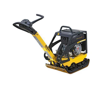 Rüttelplatte Bomag BPR 25/40 D online mieten ruettelplatte bomag bpr 25 40 d schraeg von der seite