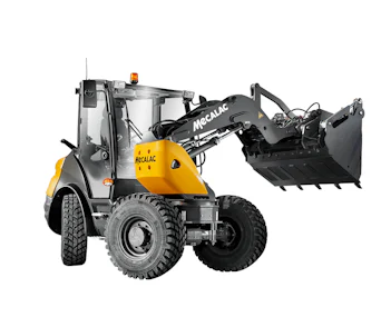 radlader mecalac as 900 von der seite mit schaufel