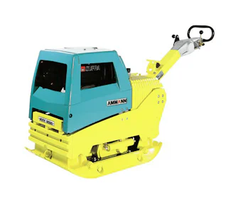 Ruettelplatte Ammann AVH5020 online mieten Ruettelplatte Ammann AVH5020 schraeg von vorne