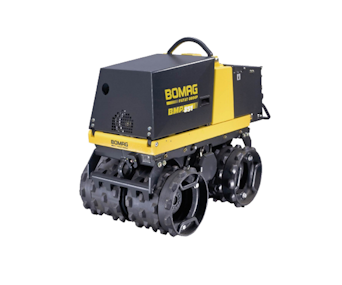 Grabenwalze Bomag BMP 851 seitlich von vorne