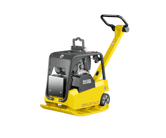 Rüttelplatte Wacker Neuson DPU3760 seitlich schräg von vorne
