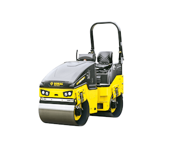 Aufsitzwalze Bomag BW 100 AD seitlich von vorne
