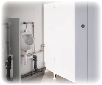 Sanitärcontainer MW23 von Mobilbox von innen mit Urinal
