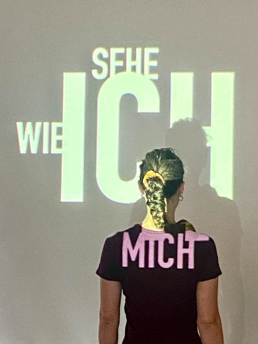 Aufbau Ausstellung "Ich"