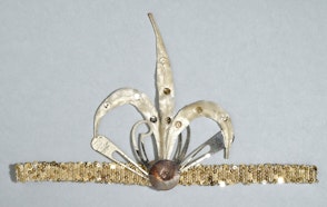 Stirnband für Damen, Pailletten, Chenillegarn, Metall, 1920er Jahre. InvNr. 1987_303_3 Objekt aus der Textilsammlung