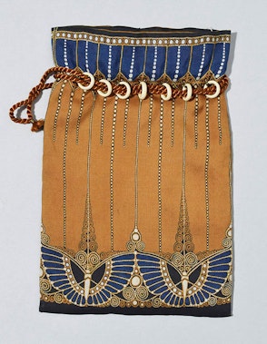 Beutel, Batik, Design Chris Lebeau (1879–1945 Dachau), um 1905. Holland. Inv.Nr. 1906_144 Objekt aus der Textilsammlung