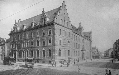 Schulhaus der Allgemeinen Gewerbeschule 1896 bis 1961 auf der Lyss Schulhaus der Allgemeinen Gewerbeschule 1896 bis 1961 auf der Lyss