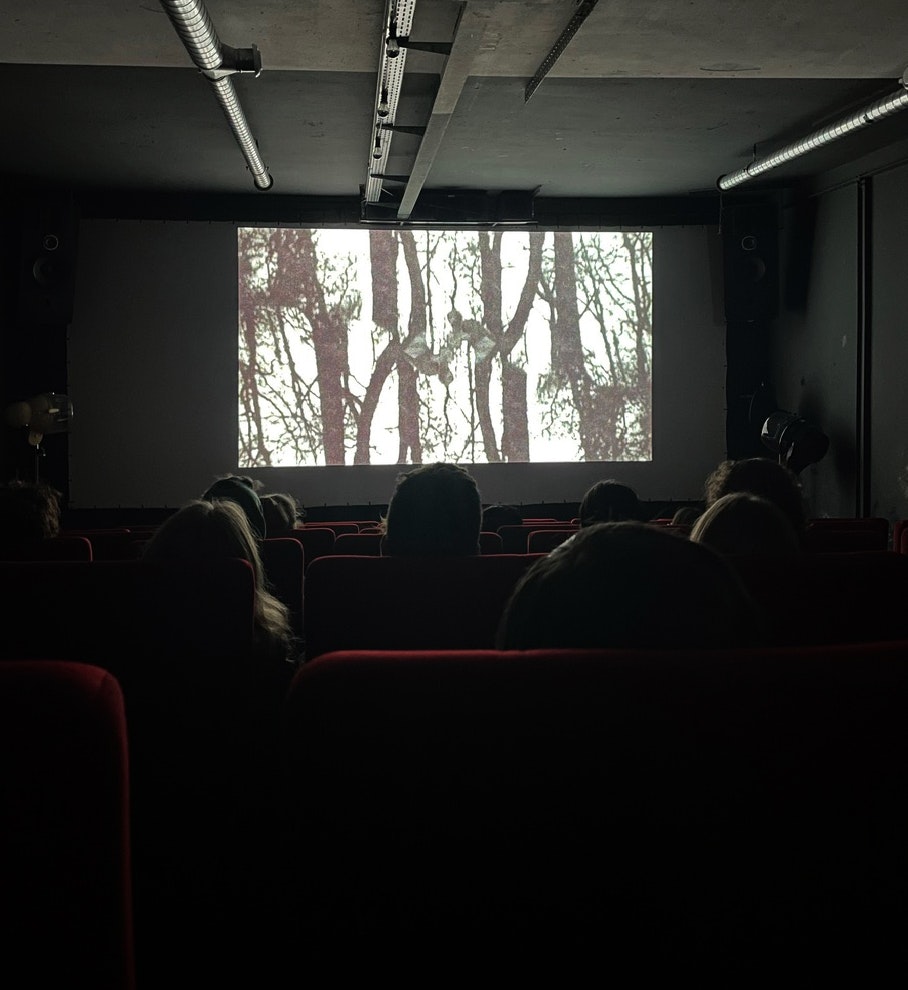 安娜, Dior Madjigén Cissé, 2024 Videoarbeiten im neuen kino