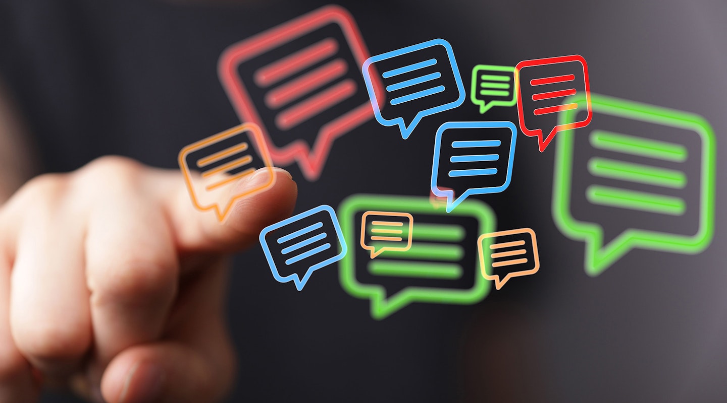 Finger und Sprechblasen