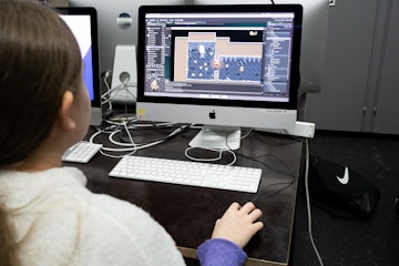 Kind am Computer
