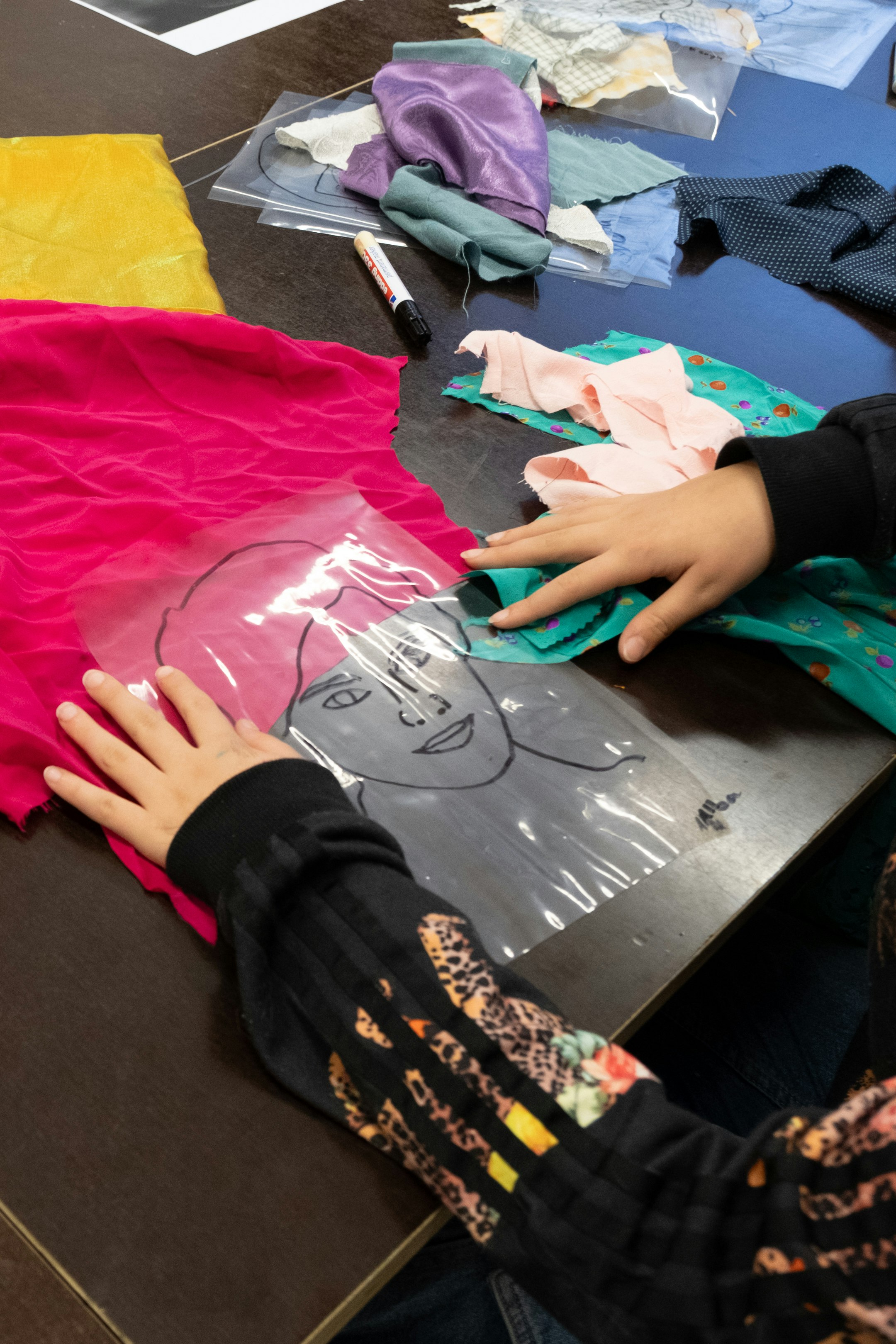 Bild aus dem Unterricht Stoff und Faden