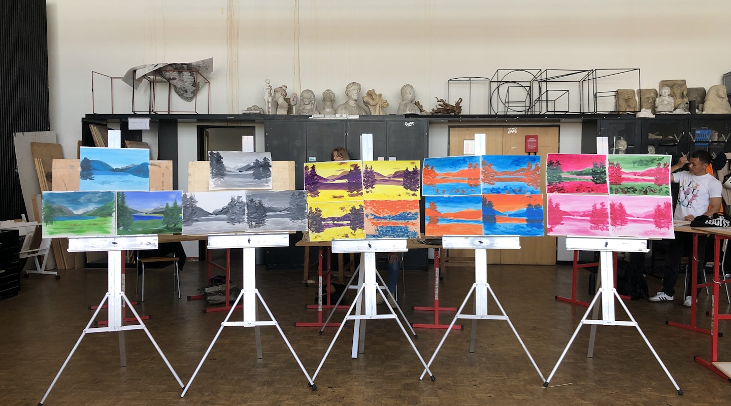 Bilder auf Staffelei