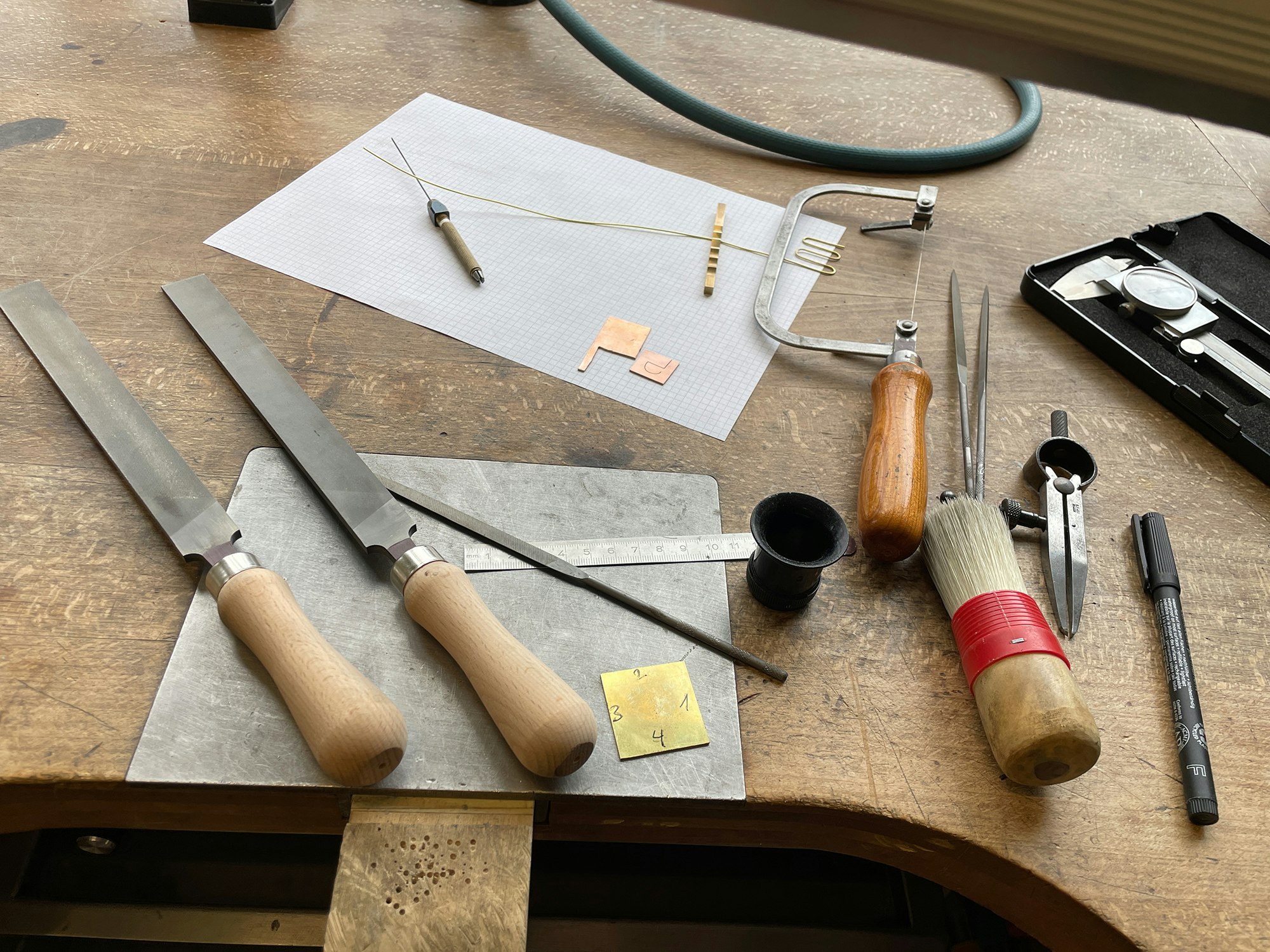 Luzia Vogt Einblilck Werkstatt Goldschmied:in EFZ