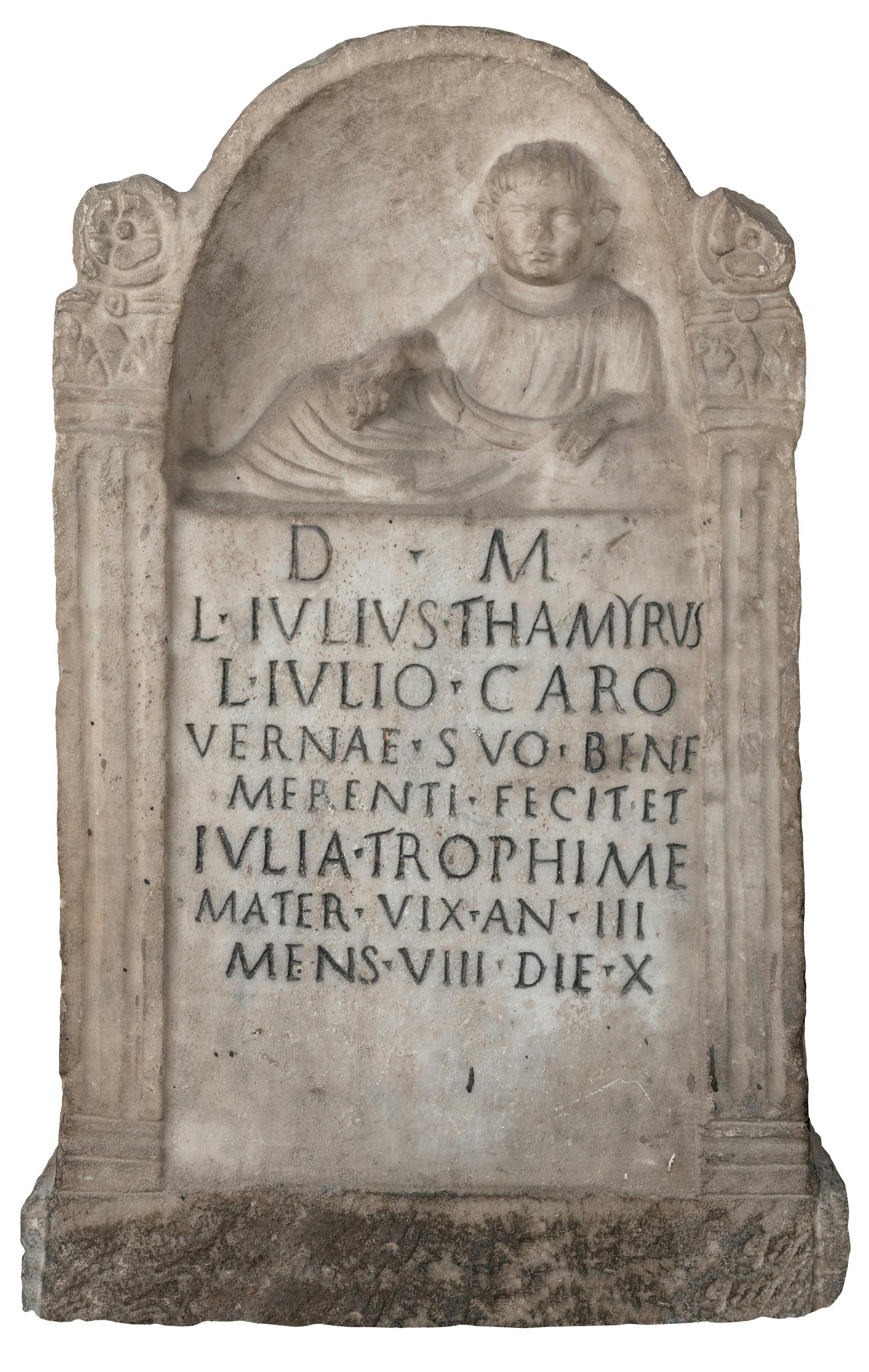 Altar in honor of verna L. Giulius Caro