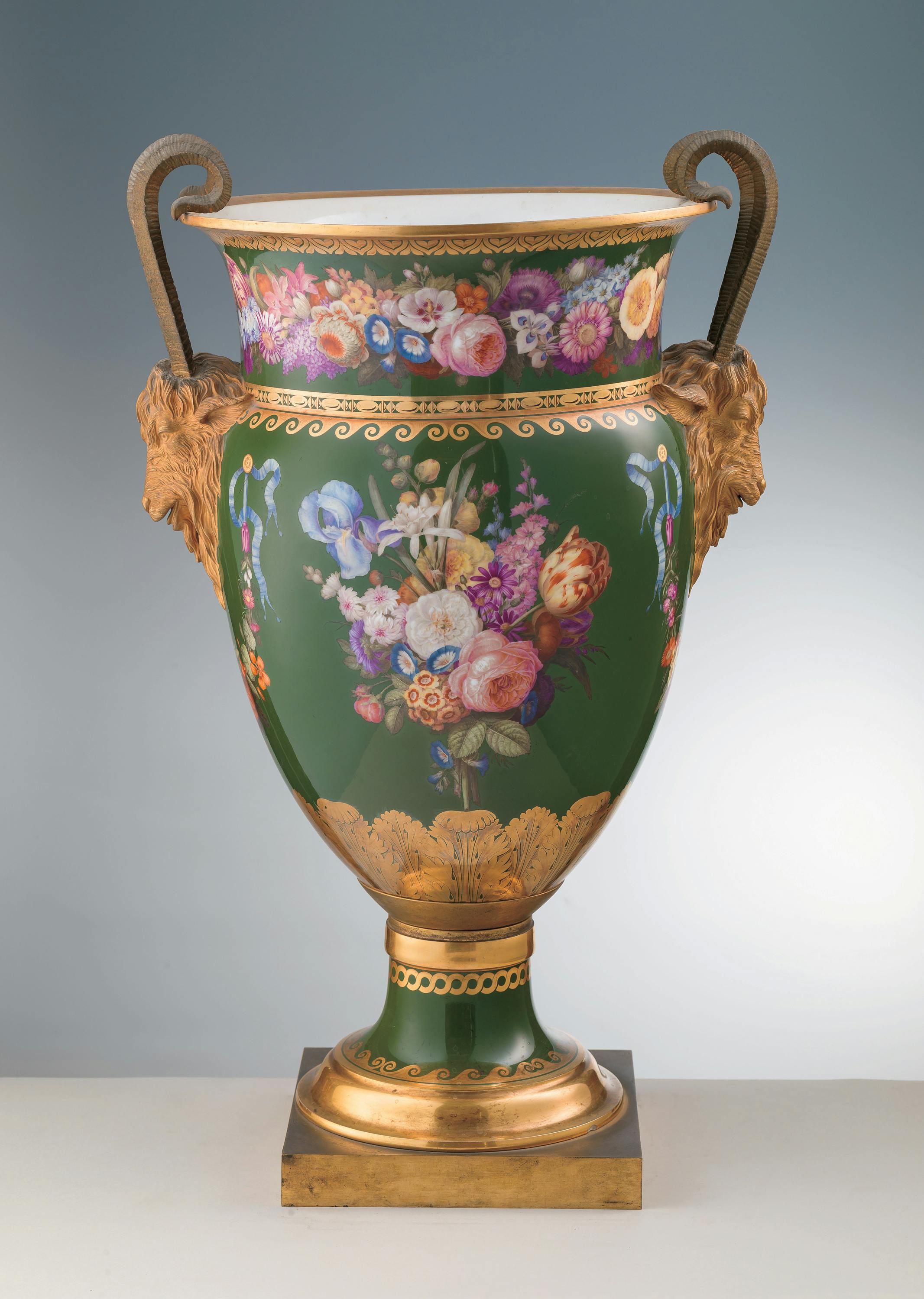 Pair of Cordelier vases