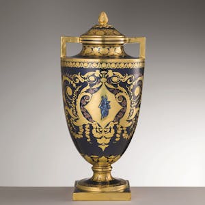 Two-handled vase with lid