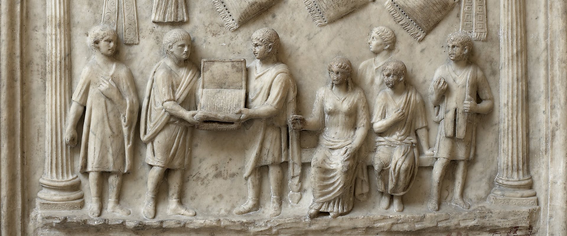 Pecunia non olet. Finanza e commercio a Roma in epoca antica Pecunia non olet. Finanza e commercio a Roma in epoca antica