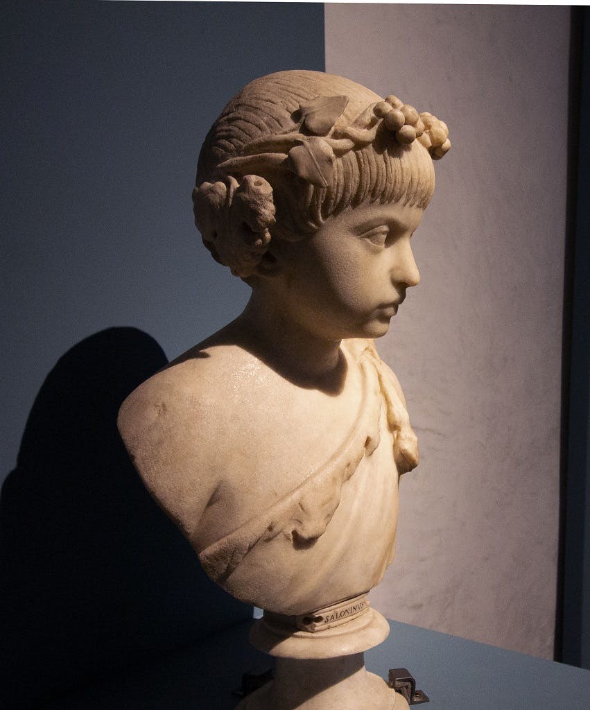 Child-friendly. Growing-up in ancient Rome