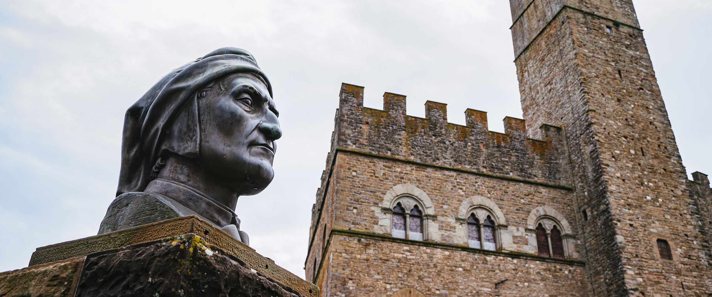 In the Name of Dante. The Casentino in the Divine Comedy