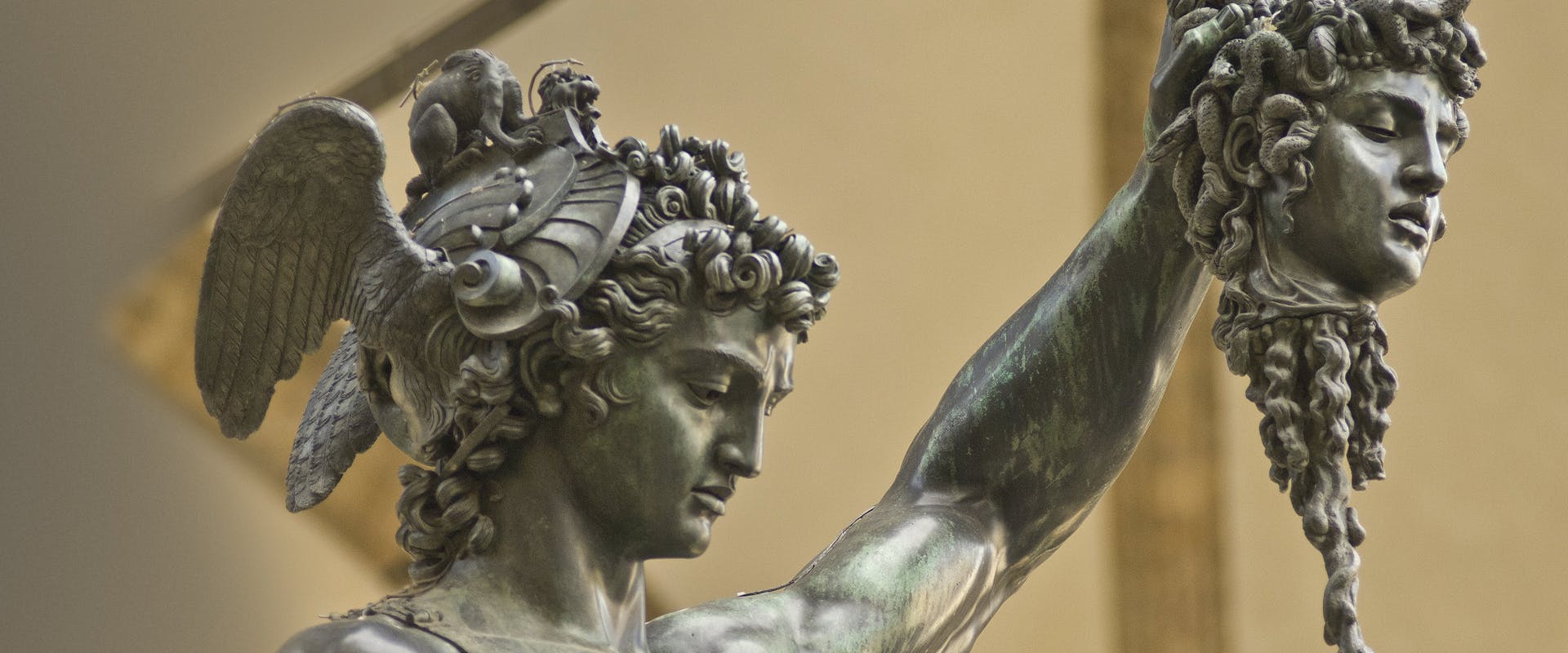 Loggia dei Lanzi. Le statue raccontano