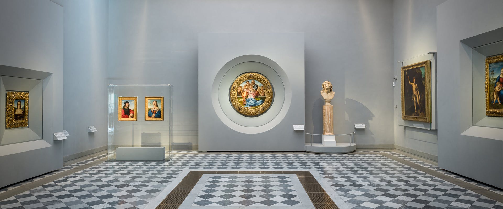 Inaugurata la nuova sala dedicata a Raffaello e Michelangelo Inaugurata la nuova sala dedicata a Raffaello e Michelangelo