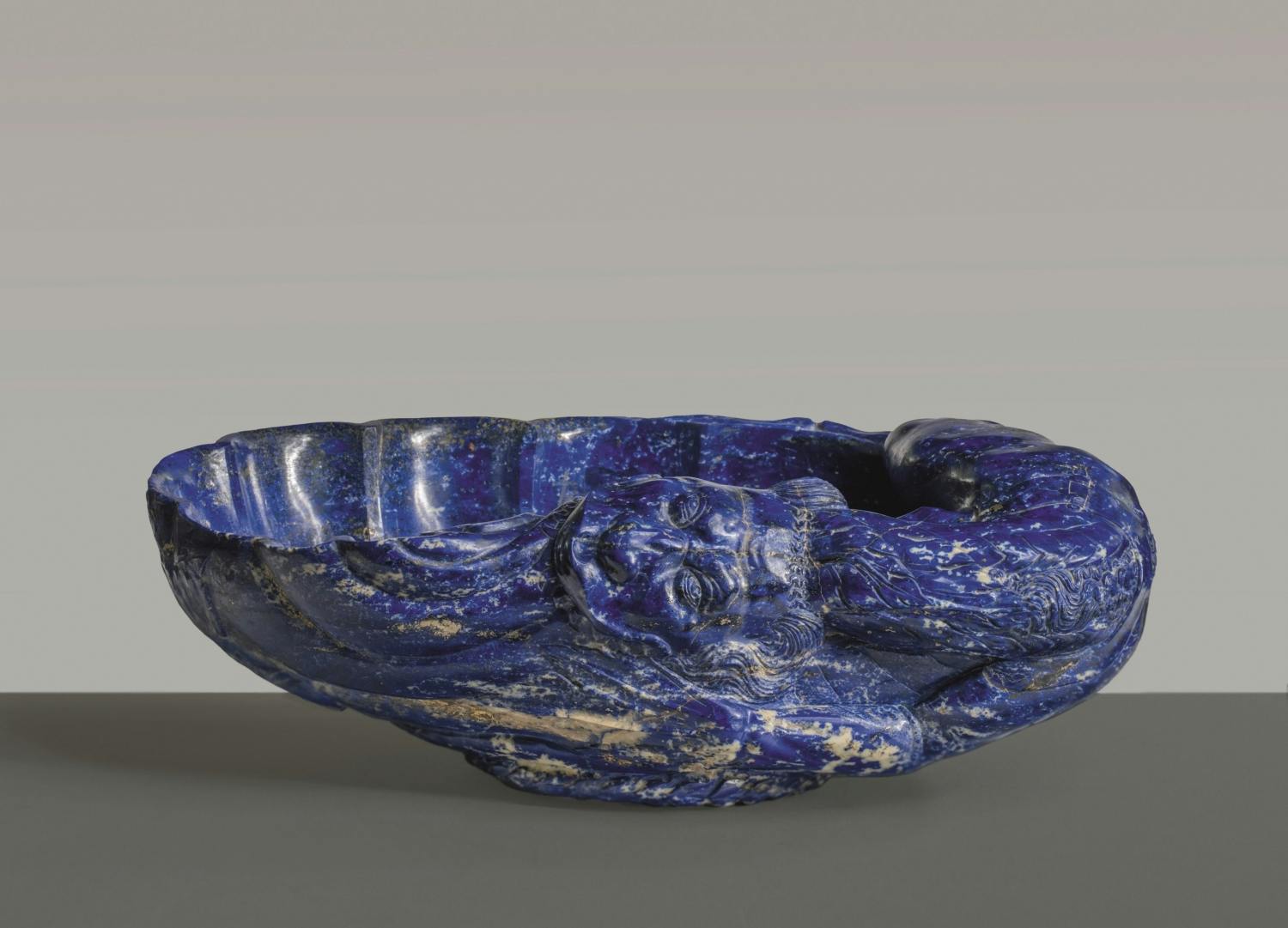 Lapis lazuli. The magic of Blue