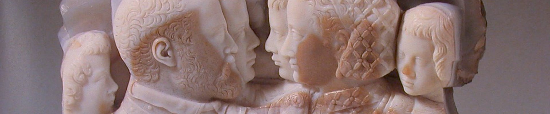 Precious and beautiful. The Medici’s cameos and engravings Precious and beautiful. The Medici’s cameos and engravings