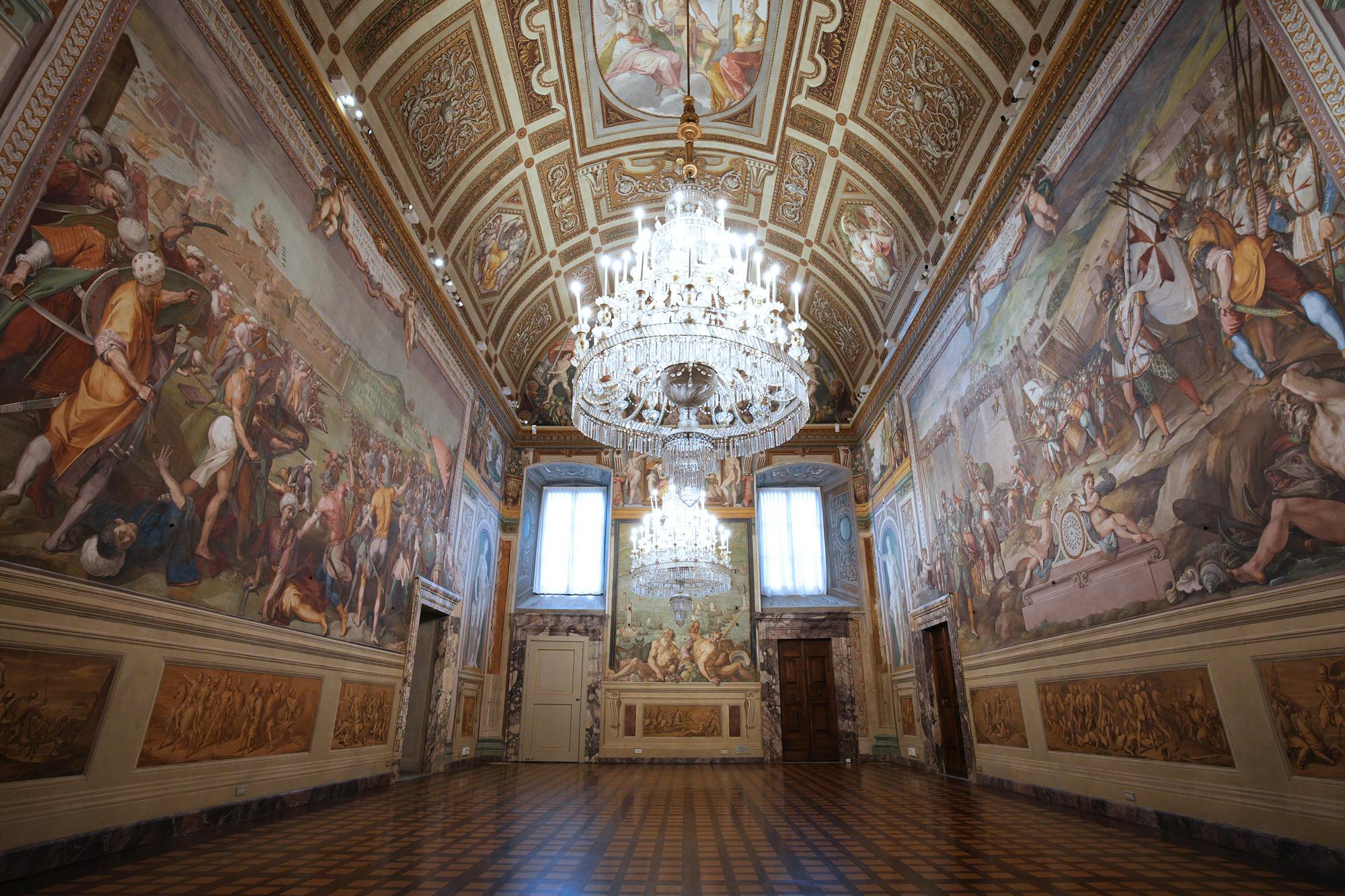 La Sala di Bona in Palazzo Pitti torna a risplendere